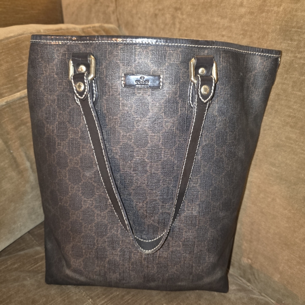 Gucci GG Supreme Leather Tote